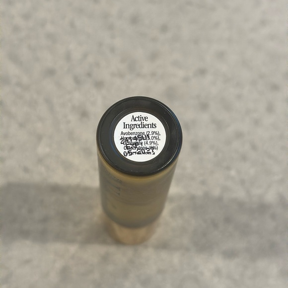 NWOT Vacation Chardonnay Lip Oil SPF 30 - Picture 3 of 6